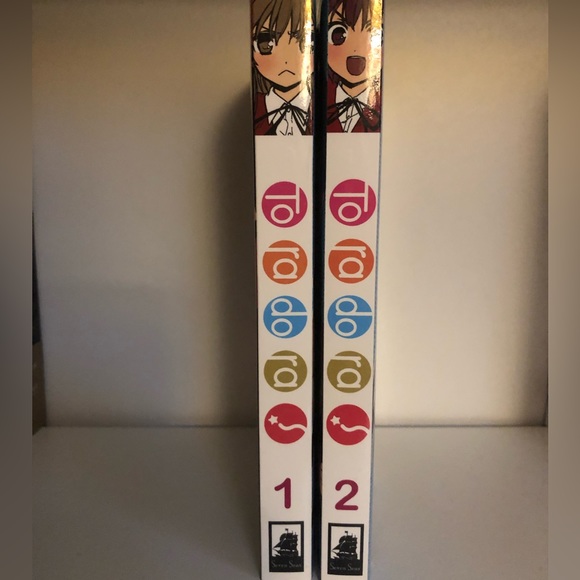 Toradora volumes 1-2 English - Picture 2 of 2